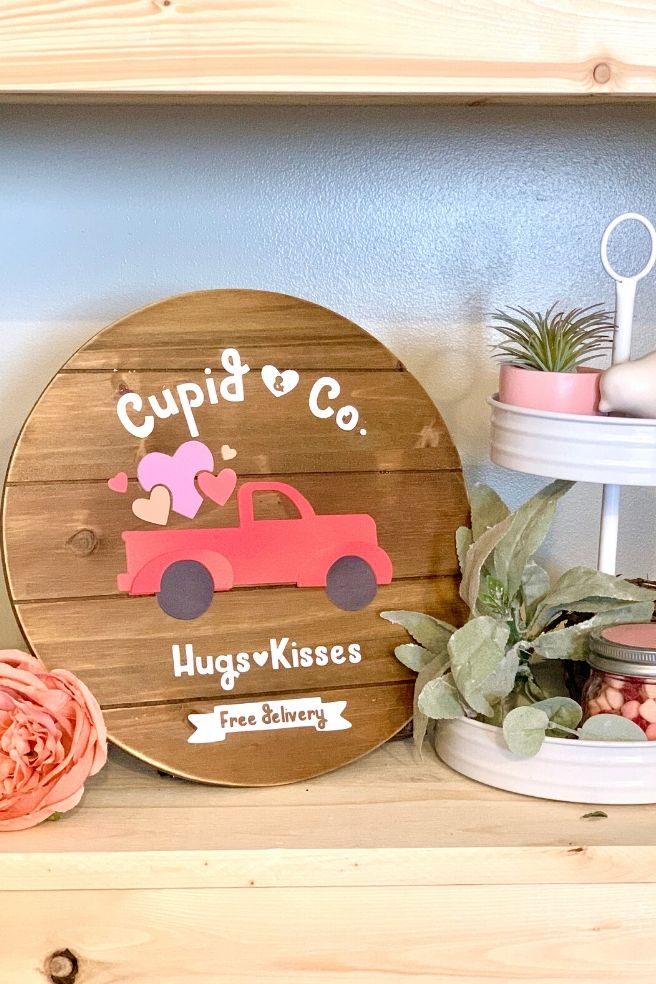 DIY Valentine's Wood Sign with the Cricut Maker